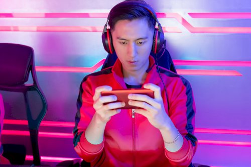 CEP TELEFONLARINIZDA OYNAYABİLECEĞİNİZ EN İYİ OYUNLAR