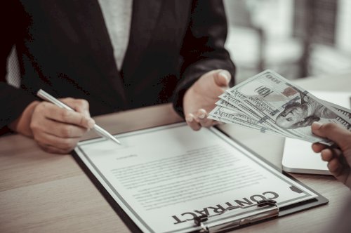 Elden Taksitli Ürün Satışı: Alıcılar için Önemli Bilgiler(ödeme koşulları ve sözleşmeler)